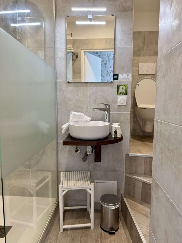 Logis Hotel Ferme de la Grande COur Honfleur Normandy - Bathroom